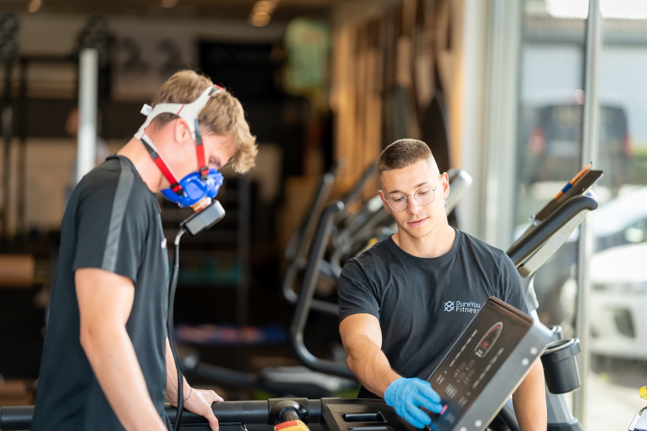 Leistungsdiagnostik bei PureYou Fitness: Spiroergometrie auf dem Laufband